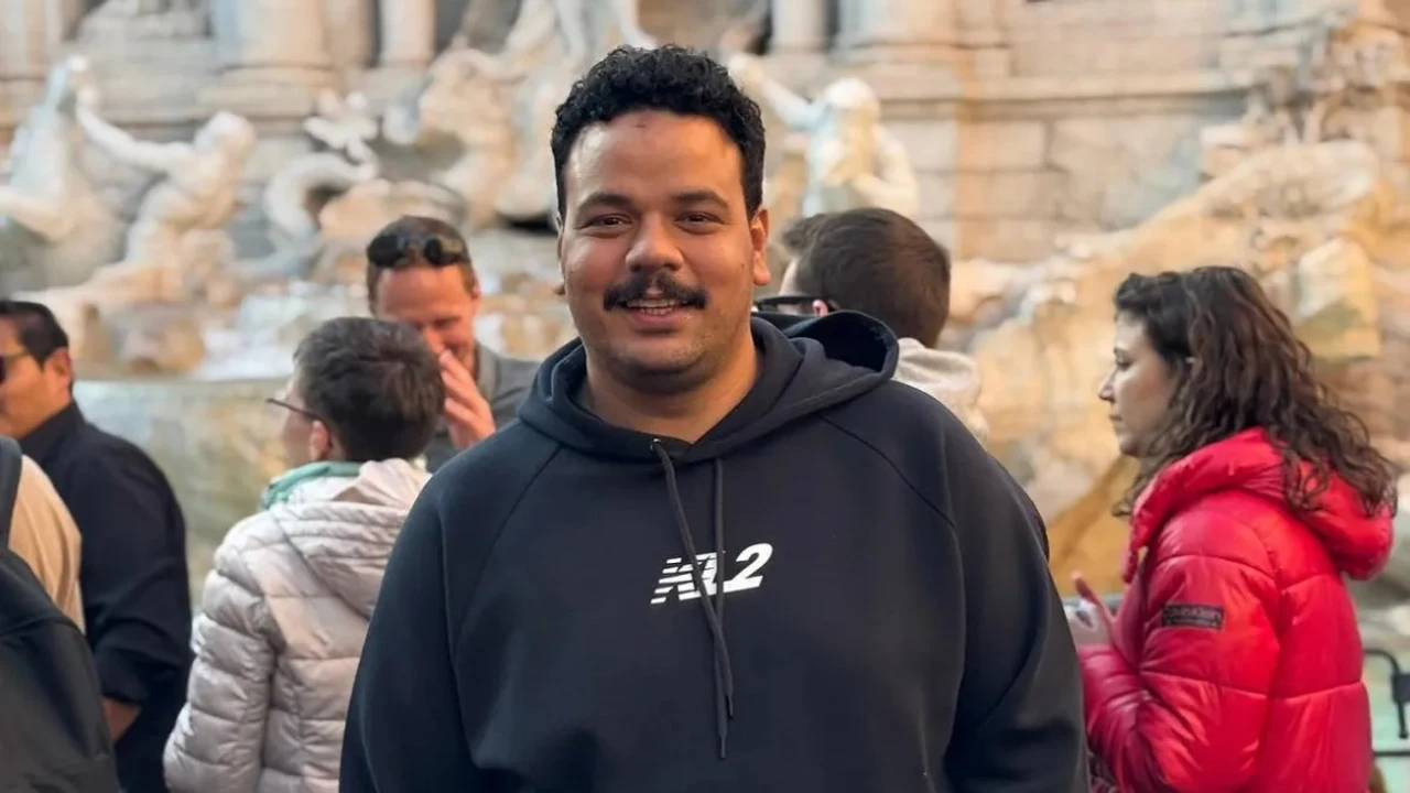 رسالة مؤثرة من مصطفى غريب لزملائه عقب تكريمه في أكاديمية الفنون